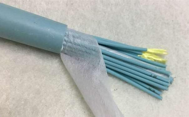 温州市欧孚光缆厂家：室内光缆和室外光缆的区别